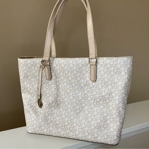 DKNY Bryant Signature Tote Beige And Mocha